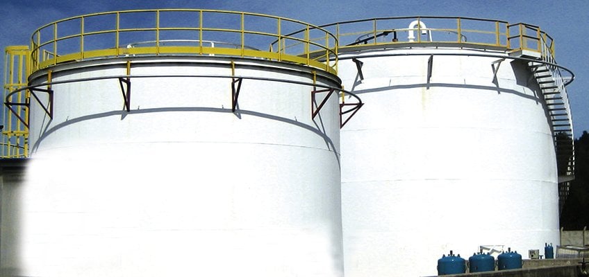 Clean Oil on Storage tanks